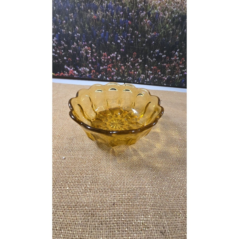 EE-1678 Vintage amber glass bowl